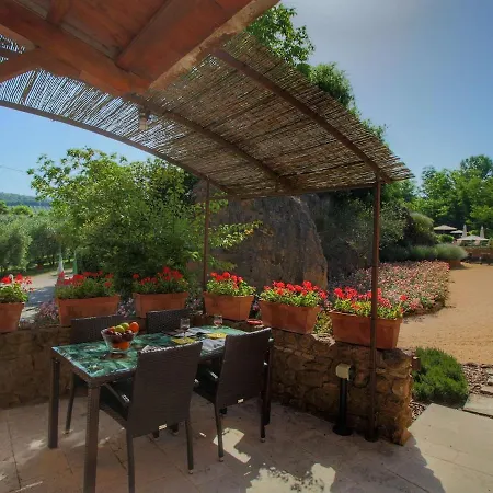 An Authentic Water Mill With Elegant Apartments. Casa vacanze